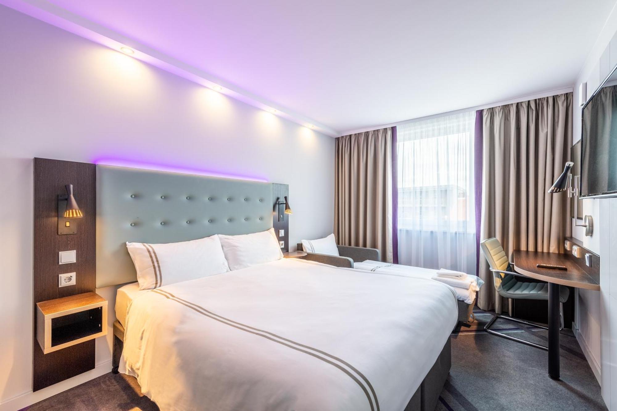 Premier Inn Hamburg City Millerntor Exterior photo